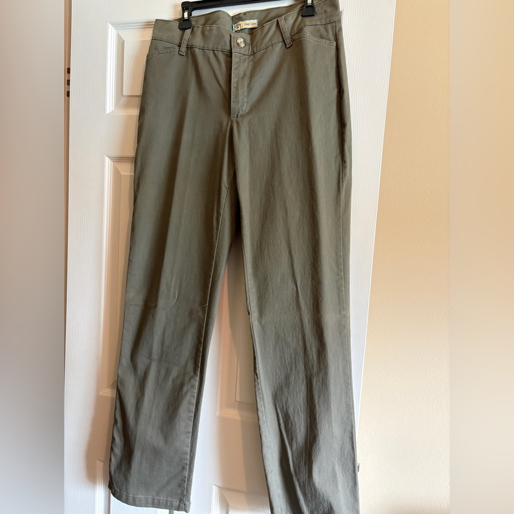 Riders by Lee Women's Khaki Straight Leg Jeans